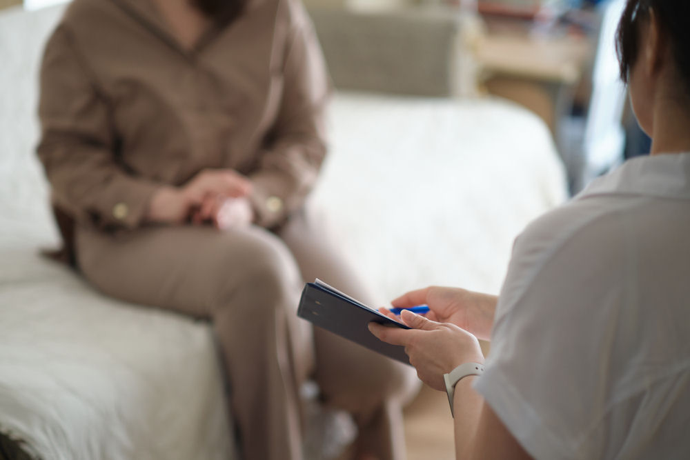 woman in therapy for dual diagnosis